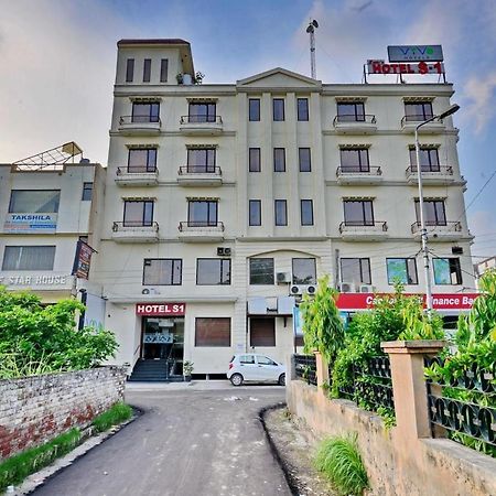 Vivo Hotels Dźalandhar Zewnętrze zdjęcie